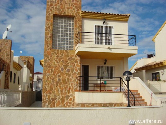 Шикарный дом в Guardamar del Segura в трех километрах от моря