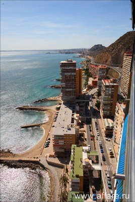 Неподражаемый пентхаус в Alicante на самом берегу Средиземного моря
