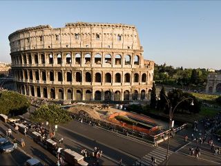 Perfect view of the Colosseum from one of the windows 2781a